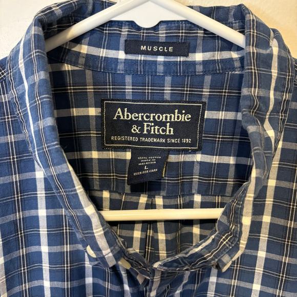 Abercrombie & Fitch Men's Plaid Muscle‎ Button Down Size Large Blue White EUC - Picture 2 of 8
